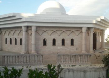 Patrimoine : Pourquoi ne pas ouvrir le mausolée de Farhat Hached au public ?