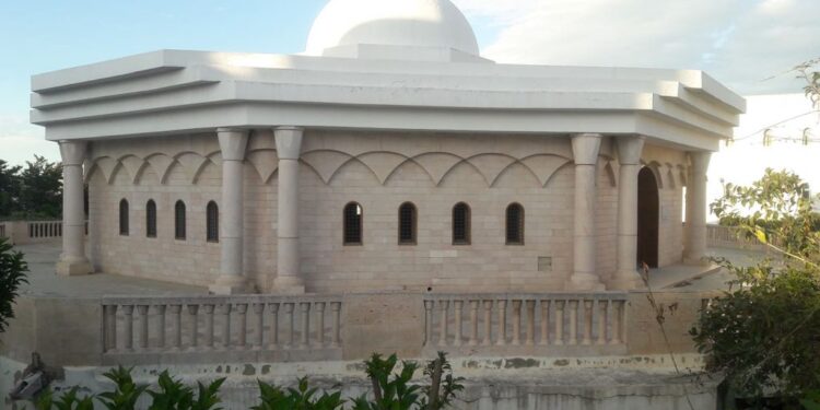 Patrimoine : Pourquoi ne pas ouvrir le mausolée de Farhat Hached au public ?