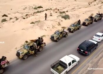 Le flux des Libyens fuyant les affrontements inqui&egrave;te la Tunisie