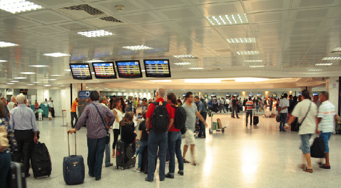 Des avions de touristes affectés par la grève, René Trabelsi fustige !