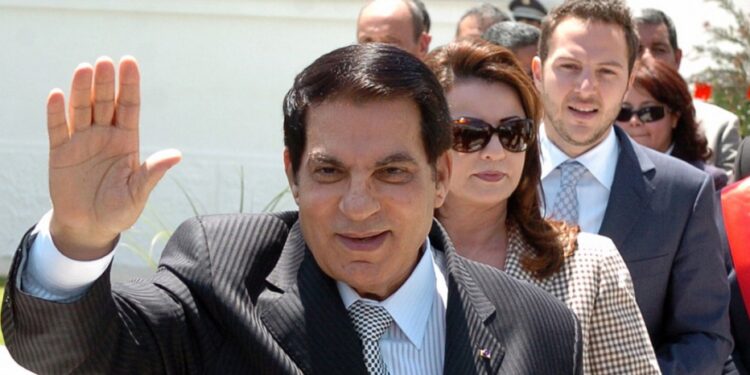 Ben Ali doit retourner en Tunisie avant qu'il ne soit trop tard, lance Mounir Ben Salha