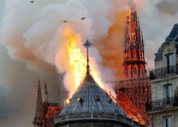 Ennahdha "attristé" par l'incendie de Notre-Dame
