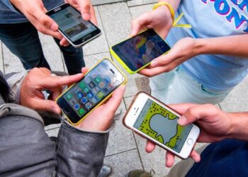 Les &eacute;l&egrave;ves tunisiens perdent 8 millions d'heures sur les r&eacute;seaux sociaux