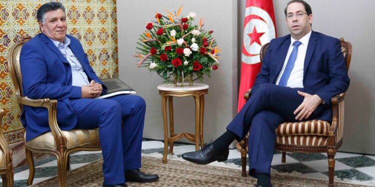 Chahed s'engage &agrave; approvisionner le march&eacute; en huile subventionn&eacute;e