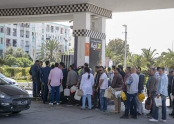 Carburant : Stations &agrave; sec, files d'attente et bidons en main