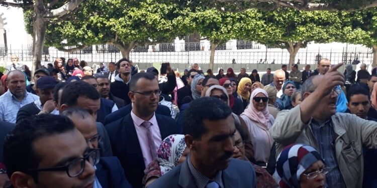 Tunisie : Gr&egrave;ve &agrave; la pr&eacute;sidence du gouvernement