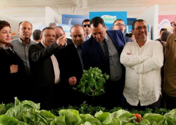Inauguration de la tente "du producteur au consommateur" &agrave; l'avenue Habib Bourguiba
