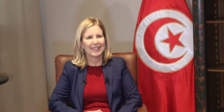 Salma Elloumi Rekik élue présidente du parti Amal Tounes