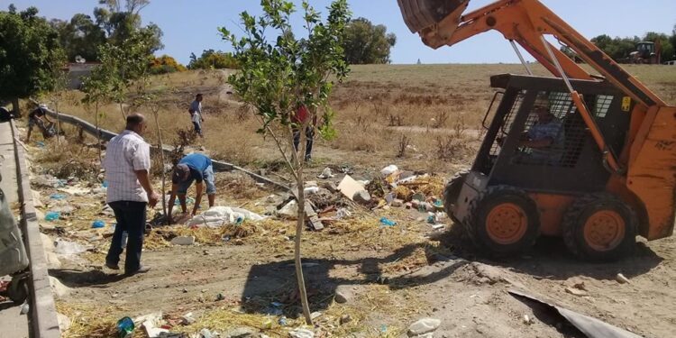 Campagne de nettoyage de la zone du cirque romain de Carthage