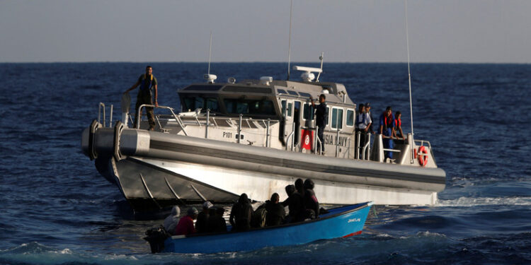 Tunisie : 70 migrants irréguliers secourus en mer