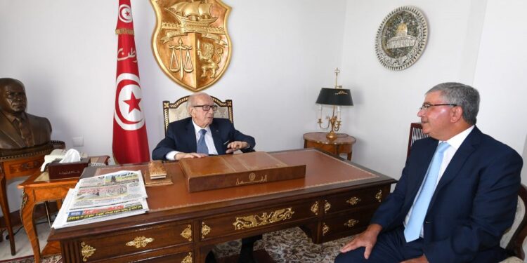 Après deux semaines d'absence, le président de la République réapparaît !