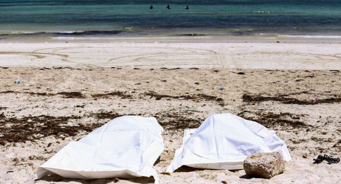 Zarzis : Choquée, une touriste, tombe nez à nez avec le cadavre d’un migrant