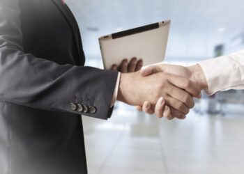 Tunisie : Les diplômés en économie-gestion obtiennent un emploi après quatre ans