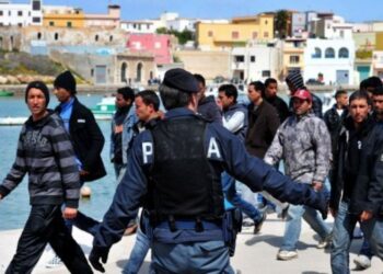 Migration irrégulière : Plus de mille Tunisiens ont gagné l'Italie et l'Espagne