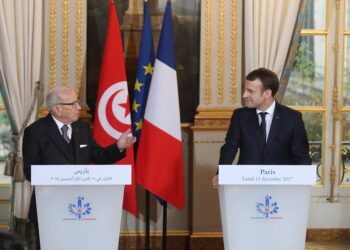 Emmanuel Macron aux funérailles de Béji Caid Essebsi