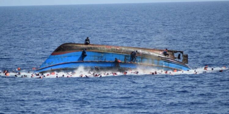 Tunisie : 18 migrants irréguliers sauvés au large de Sfax, un corps repêché