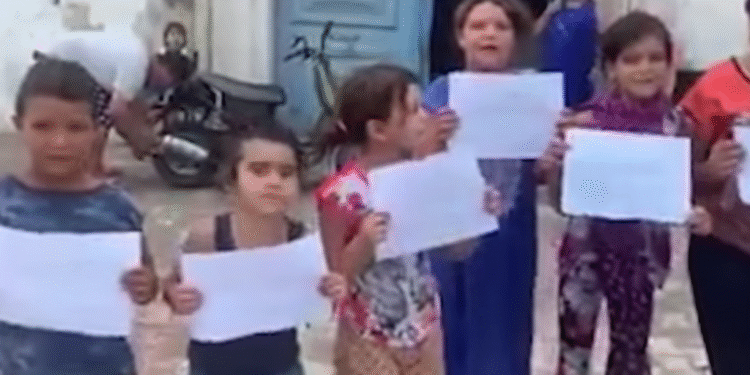 Des enfants poussés à scander des slogans pro-Karoui (vidéo)