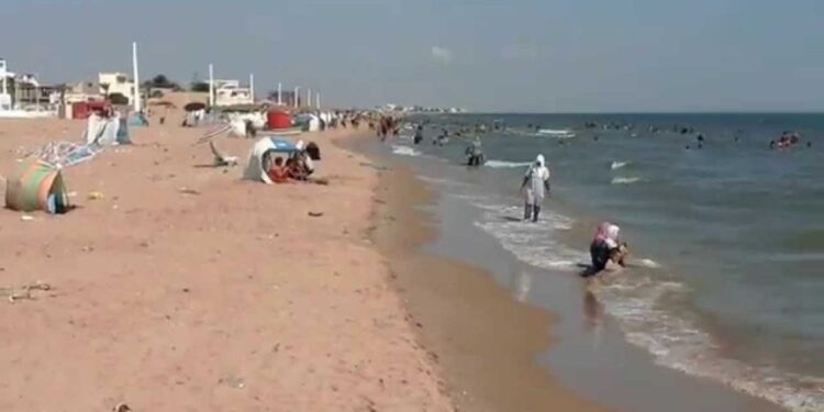 Appel à la vigilance dans les plages de 7 gouvernorats