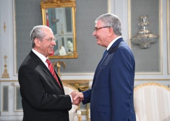 Tunisie : Ennaceur rencontre Zbidi, puis Chahed