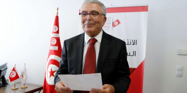 Abdelkrim Zbidi, officiellement candidat à l'élection présidentielle