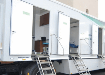 Sakiet Sidi Youssef accueille une caravane médicale tuniso-algérienne