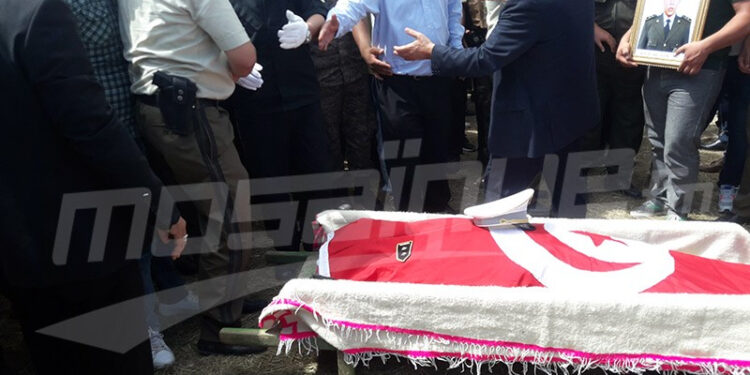 Kamel Morjane et Hichem Fourati aux funérailles du martyr Nejib Cherni