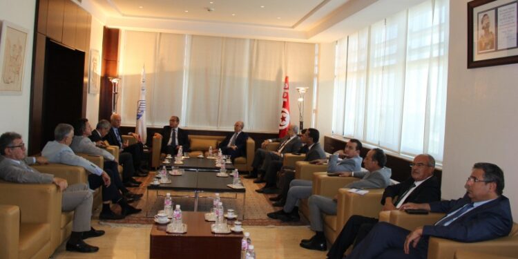 Le candidat Kais Saied au siège de l’UTICA