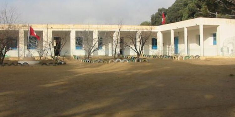 Tunisie : Plus de quatre mille écoles souffrent de problème d’infrastructure