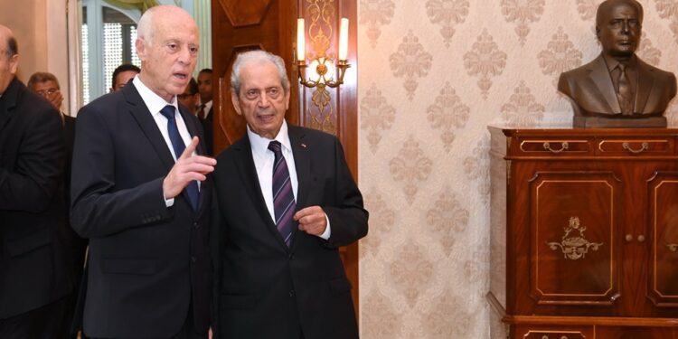 Ennaceur : "La passation harmonieuse de pouvoirs est un signe de stabilité"