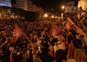 Tunis : Liesse populaire exceptionnelle à l'avenue Habib Bourguiba