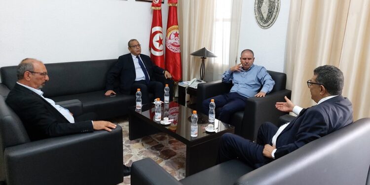 "Situation difficile du pays" : Taboubi, Majoul et autres en réunion