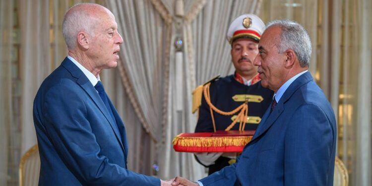 Ennahdha persiste : Jomli est indépendant !