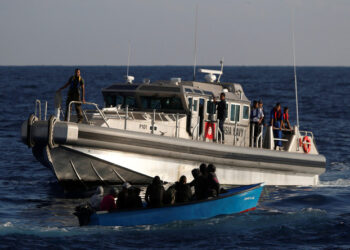 40 migrants à bord d’une embarcation en panne, secourus au large de Sfax