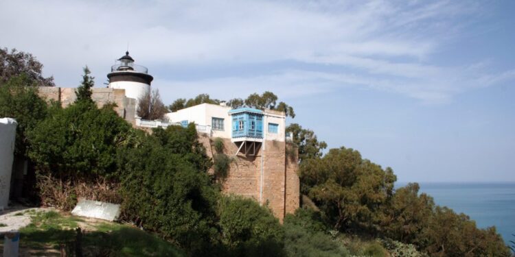 Sidi Bou Said : Ici se trouve le plus ancien phare de Tunisie