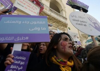 Marche à Tunis contre la violence à l'égard des femmes