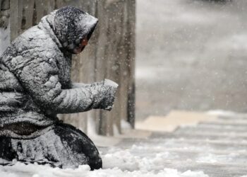Italie : Face au froid, un SDF tunisien se présente à la police pour dormir dans une "cellule chaude"