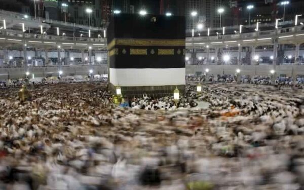 Omra : Les Tunisiens appelés à prépayer leur séjour à travers un compte bancaire en Arabie Saoudite