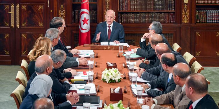 Saied : "Nous tenons à ce que les politiciens n'infiltrent pas les palais de Justice"