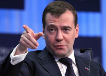Russie : Démission du premier ministre Dmitri Medvedev