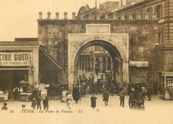 Porte de France : Entre l'épicerie Giusti et le café Dinar
