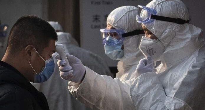 Coronavirus : 1380 morts et 64.000 personnes contaminées dans le monde