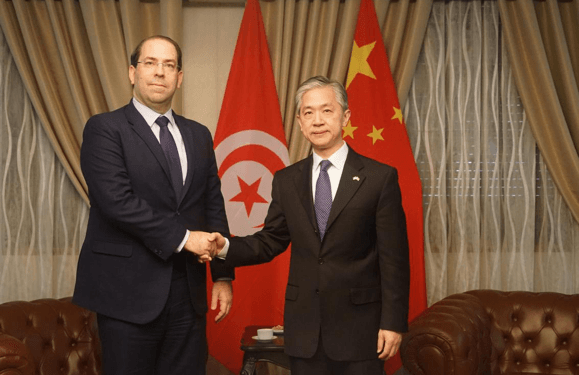 Coronavirus : Chahed confirme la solidarité et le soutien de la Tunisie à la Chine