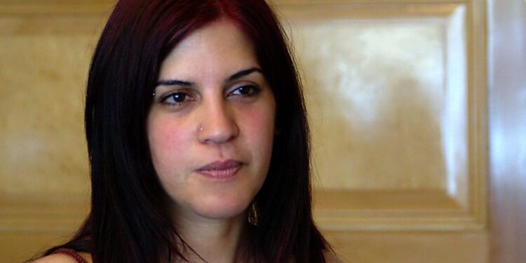 Un timbre-poste à l'effigie de Lina Ben Mhenni : Bravo la Poste tunisienne!