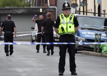 Londres: Un homme abattu par la police après avoir poignardé plusieurs personnes