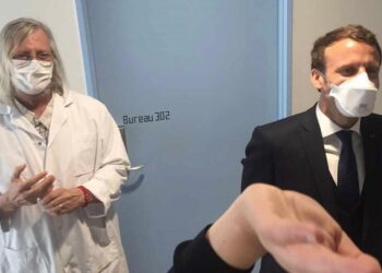 France : Macron sous le charme du professeur Raoult