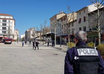 Deux morts et 7 blessés dans une attaque au couteau en France