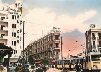 Nostalgies : L'énigme de la fontaine lumineuse du Passage