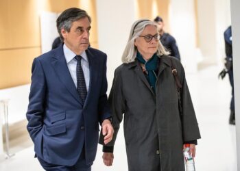 France : L'ancien Premier ministre François Fillon, condamné à 5 ans de prison