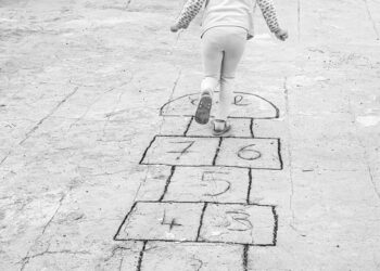 Jeux d'enfants : La marelle jusqu'au paradis !