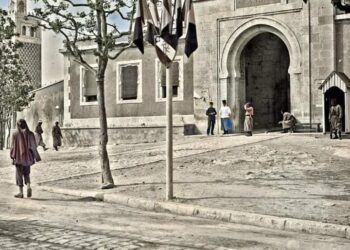 Une photographie rare : La caserne de la Kasbah en couleurs
